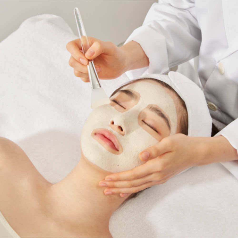 Anwendung Koreanische Kosmetik SOME BY MI Super Matcha Pore Clean Clay Mask mit EAN 8809647391074 K-Beauty Korean Skincare