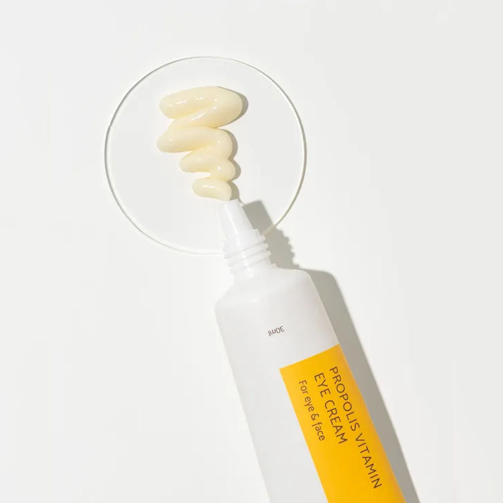 Korean Skincare
iUNIK Propolis Vitamin Eye Cream 30 ml mit EAN 8809728080330 Koreanische Kosmetik K Beauty