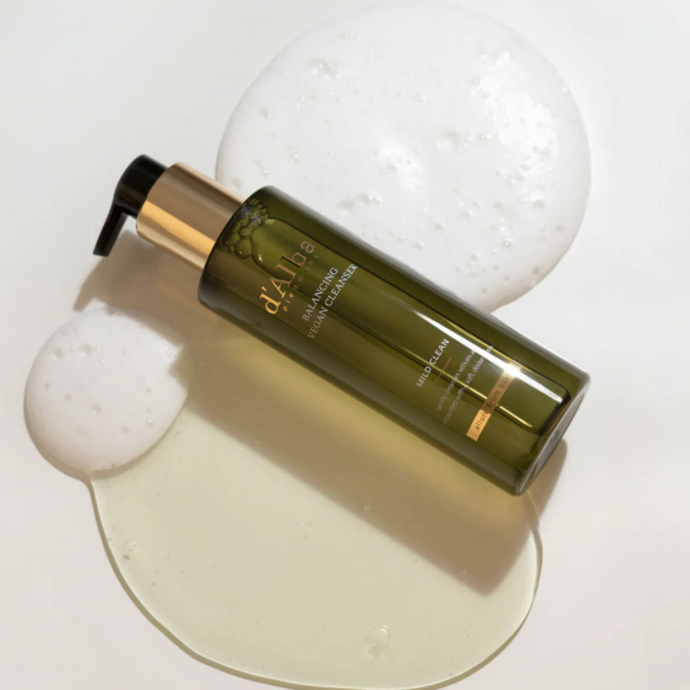 Korean Skincare d'Alba Mild Skin Balancing Vegan Cleanser 200 ml mit EAN 8809563068210 Koreanische Kosmetik K Beauty